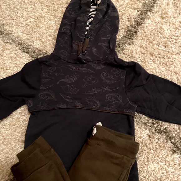 Baby Boys Four Piece Set 18 Months - Picture 3 of 3